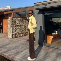 Sayangnya meski cukup banyak job Ridwan Ibrahim mengaku cukup kesulitan dapat agensi di Korea Selatan karena gaya busananya. Aku masuk agensi-agensi Korea dan aku beri tahu mereka hai ada batasan-batasan ini. Aku seorang model berhijab, aku seorang Muslim, dan mereka seperti terkejut karena mereka tidak mengerti apa itu Islam sejak awal. Mereka hanya tahu apa yang ada di media mainstream, katanya.Foto: Instagram @ridwanibrahim