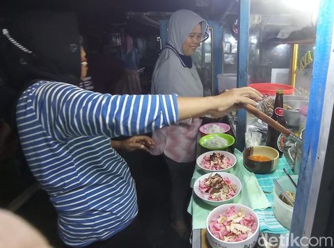 Soto Ayam Jarkomi, Kuliner Legendaris di Pangandaran