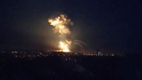 Sebagai informasi, Berdasarkan data dari BBC, Kamis (24/2/2022), Rusia dan Ukraina disebut mempunyai perbedaan jumlah pasukan militer yang signifikan. Rusia dilaporkan memiliki 2,9 juta personel militer sedangkan Ukraina hanya memiliki 1,1 juta personel militer. Selain itu, Rusia memiliki pasukan cadangan sebanyak dua juta orang, sedangkan Ukraina hanya sekitar 900 ribu orang.