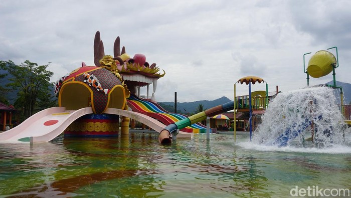 Waterboom Taman Cinta