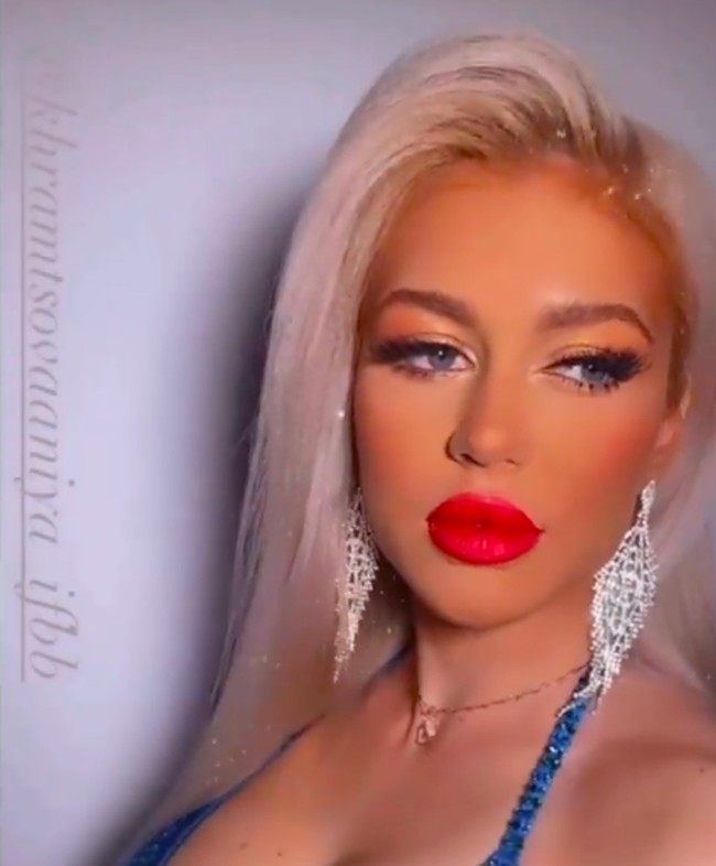 Anna dipecat setelah dia memenangkan kontes kecantikan kebugaran bikini. Sebelum dia diberhentikan, Anna mengaku menjadi korban seksisme sebagai tentara. Foto: dok. Instagram