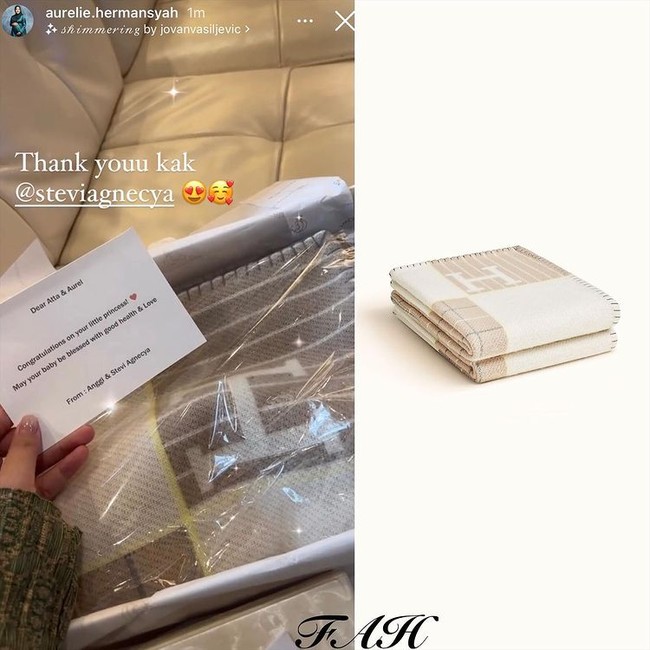 Menyambut kelahiran baby A, Atta dan Aurel memperoleh selimut berharga belasan juta dari rekannya, Stevi Agnecya. Stevi memberikan kado berupa selimut Avalon Passe dari merek ternama Hermes yang harganya sekitar Rp 13 juta. Foto: Instagram