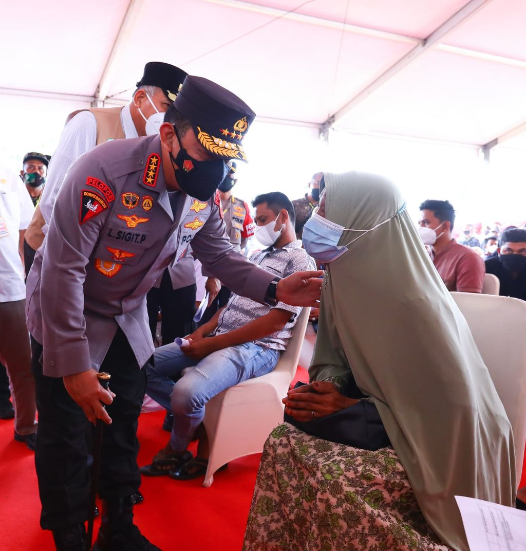Kapolri Jenderal Listyo Sigit Prabowo meninjau akselerasi vaksinasi di Provinsi Aceh