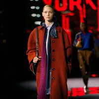 Fashion show koleksi terbaru Tory Burch Fall/Winter 2022. Foto: Dok. Tory Burch.