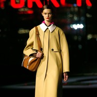 Fashion show koleksi terbaru Tory Burch Fall/Winter 2022. Foto: Dok. Tory Burch.