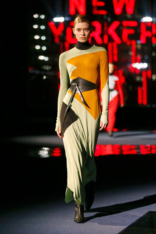 Fashion show koleksi terbaru Tory Burch Fall/Winter 2022. Foto: Dok. Tory Burch.