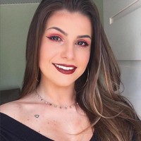 Lidia Luiza merupakan influencer sekaligus bintang TikTok dengan 152 ribu follower. Ia bercerita pernah diminta pura-pura jadi wanita penggoda untuk menguji kesetiaan pasangan. Foto: Instagram/@lidiabertoncello