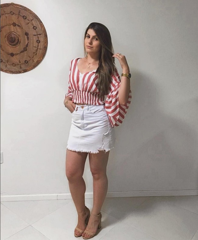 Lidia Luiza juga seorang blogger dan pemain poker asal Brasil. Foto: Instagram/@lidiabertoncello