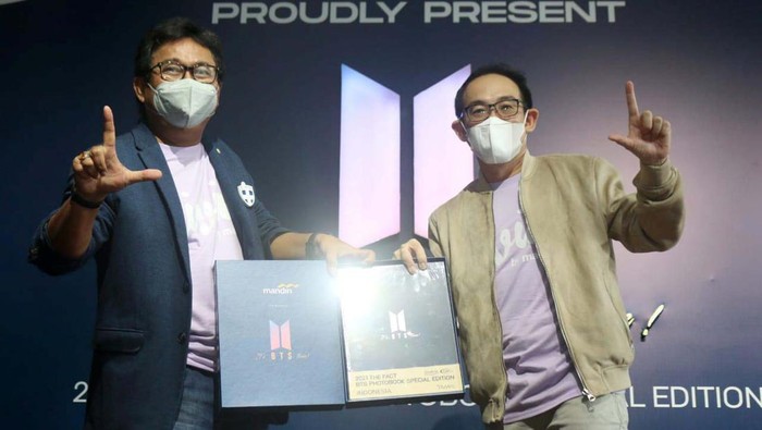 Mandiri Dorong Transaksi Digital Bank Mandiri berkolaborasi dengan iStyle.id gelar program diskon pembelian BTS TMA 2021 Photobook Special Edition. Hal ini juga untuk dorong transaksi digital.