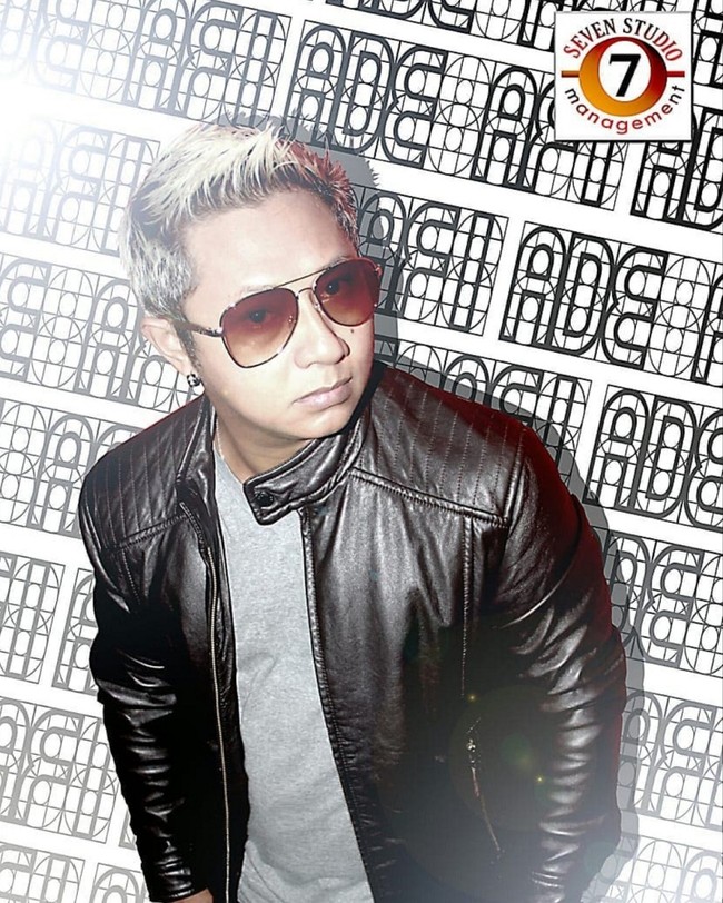 Ingat yang satu ini? Beginilah penampilan Ade Alfonso Pattihahuan pemenang AFI tahun 2005. Saat ini pria asal Manado itu sudah berkeluarga dan memiliki seorang anak. Foto: Instagram