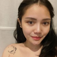 Begini penampilan Mawar AFI yang saat ini sudah memiliki 3 orang anak. Wanita yang lahir di tahun 1986 itu saat ini tengah kembali viral usai dirinya bercerai dari suami. Mawar membuat heboh usai mengungkap perselingkuhan suaminya dengan baby sitter. Foto: Instagram