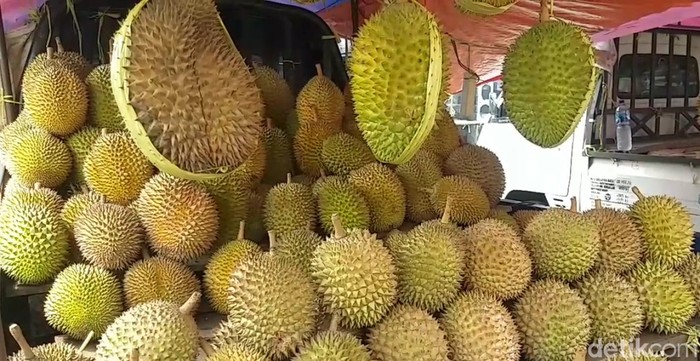 durian pasar wisata cheng hoo
