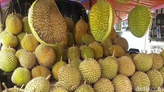 durian pasar wisata cheng hoo