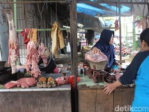 Harga Daging Sapi di Jombang Naik, Penjualan Anjlok 30 Persen