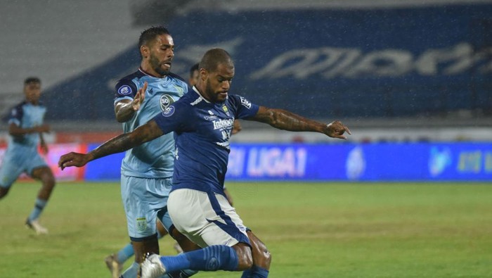 Persib vs Persela.
