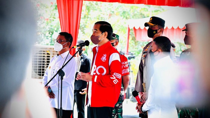 Presiden Jokowi Tinjau Vaksinasi di Sulteng
