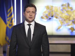 Di Tengah Perang, Presiden Ukraina Legalkan Bitcoin Cs