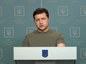 Presiden Ukraina Bantah Hoax soal Evakuasi-Peletakkan Senjata