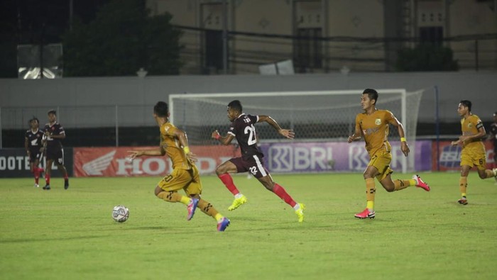 PSM Makassar bermain imbang melawan Bhayangkara FC.