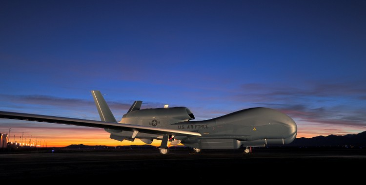 RQ-4 Global Hawk RQ-4 Global Hawk