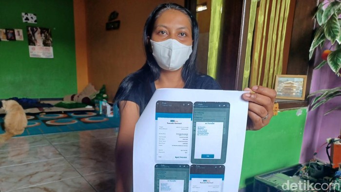 Safitri Agustini (36), korban dugaan kasus penipuan jual beli minyak goreng