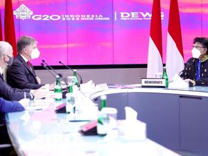 Inggris Tertarik Danai Satelit Internet RI Satria-2