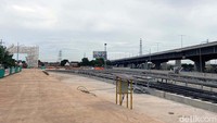 Sedangkan Heavy Maintenance memiliki 8 jalur yang digunakan untuk perawatan besar LRT Jabodebek dengan siklus perawatan tahunan.