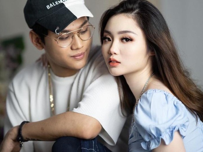 Vanessa Khong dan Indra Kenz Intip Momen Vanessa Khong dan Indra Kenz Saat di Kulineran di Luar Negeri