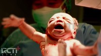Rekaman wajah Baby A ditampilkan dalam video klip sesaat setelah dia lahir. (Foto: dok. RCTI+)  