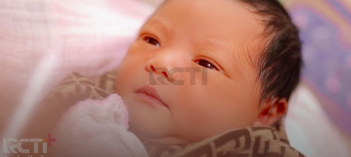 Baby A Potret anak Atta Halilintar dan Aurel Hermansyah.