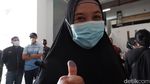 Bak Nyoblos Pemilu, Warga Harus Cap Jari Saat Antre Minyak Goreng Murah