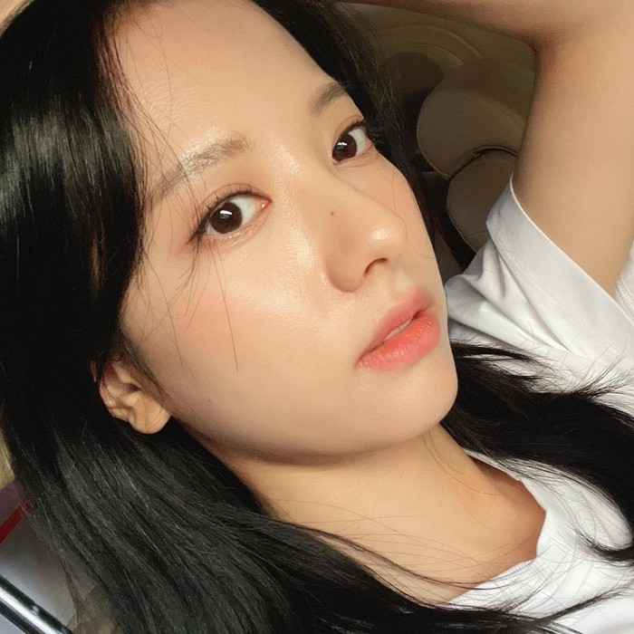 Bona Bona WJSN pemeran Ko Yu Rim di drama Korea Twenty-Five Twenty-One.