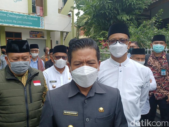 Bupati Bandung Dadang Supriatna