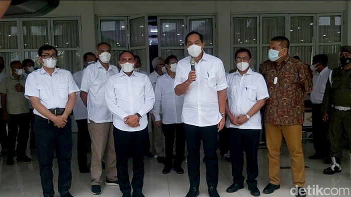 Gubsu Edy Rahmayadi dan Mendag M Lutfi. (Ahmad Arfah Fansuri Lubis/detikcom)