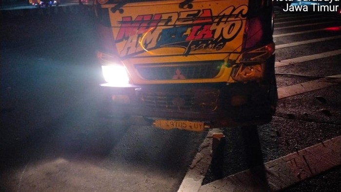 Kecelakaan pekerja aspal di tol tewas disundul truk