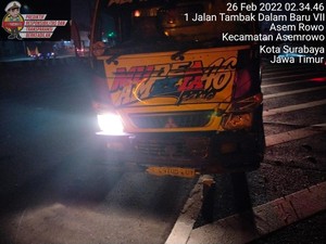 Pekerja Proyek Pengaspalan di Tol Waru Arah Perak Tewas Tertabrak Truk