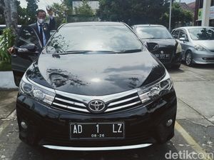 Bikin Pelat Nomor Kendaraan Cuma 1 Angka, Bayar Berapa?