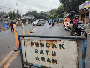 Polisi Terapkan One Way dari Puncak Arah Jakarta