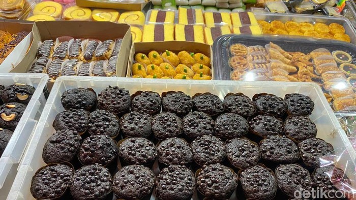Serunya Belanja di Pasar Kue Subuh Blok M yang Eksis Sejak 1960-an!