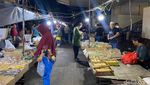 Meriahnya Pasar Kue Subuh di Blok M, Pusatnya Jajanan Pasar Murah!