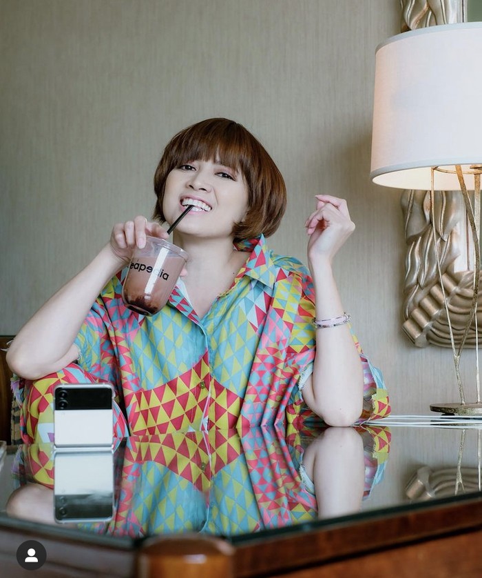 Serunya Gaya Kulineran Chika Jessica yang Hobi Ngopi