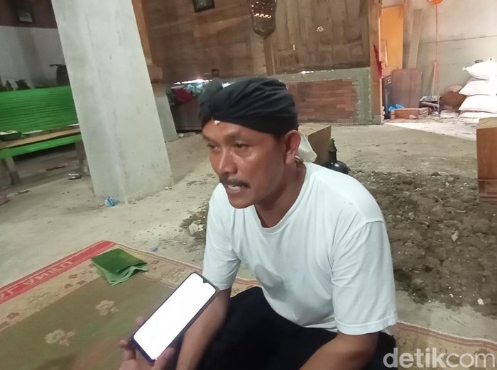 Tokoh Sedulur Sikep, Mbah Gono, meninggal dunia kemarin dan dimakamkan hari ini, Sabtu (26/2/2022).
