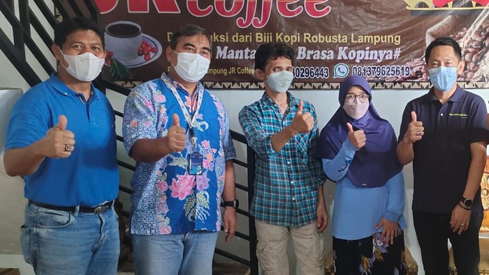 UMKM mitra binaan Telkom.