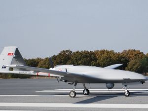 Drone Canggih Turki yang Dikerahkan Ukraina Gempur Konvoi Rusia