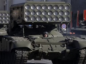 Ukraina Bertahan, Rusia Siapkan Bom Maut Penghisap Oksigen