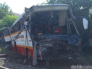 Tambah 1, Korban Tewas Bus Tertabrak KA di Tulungagung Jadi 5 Orang