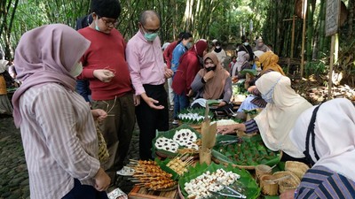 Dua Tahun Tutup Akibat COVID-19, Pasar Papringan Kembali Dibuka