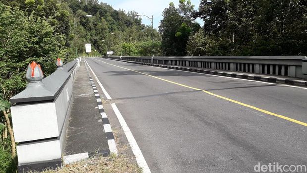 Jembatan Irung Petruk di Jalan Wonosari-Jogja, Patuk, Gunungkidul, Sabtu (26/2/2022).