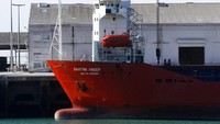 Intersepsi kapal, yang membawa mobil, Sabtu pagi dipicu oleh sanksi keuangan yang dikenakan beberapa hari lalu terhadap Rusia atas invasinya ke Ukraina.