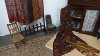 Yudi mengatakan, pandangan masyarakat umum terhadap barang antik sering dikaitkan dengan hal-hal mistis. Barang antik dianggap memiliki penghuni (khadam) karena telah digunakan dan sering berpindah tangan. Padahal tidak. (Siti Fatimah/detikTravel)